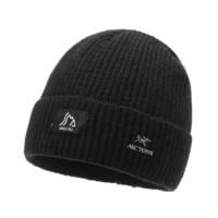 Вязаная шапка Arc'teryx черная 