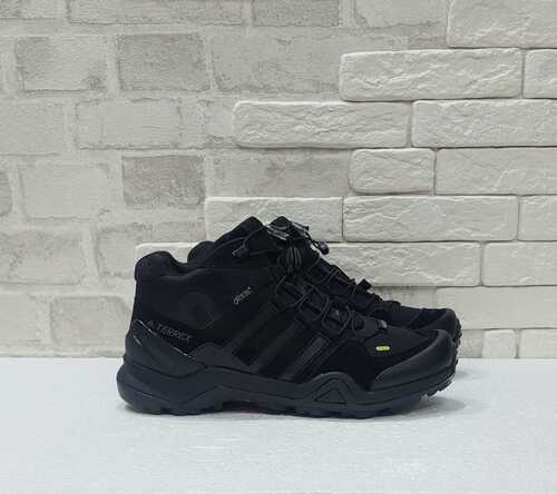 Зимние кроссовки. Adidas Terrex Mid AX-3